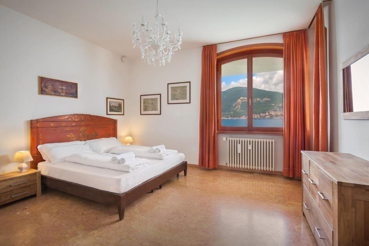 Villa Francesca-Grande Appartamento In Riva Al Lago Brenzone sul Garda Eksteriør billede