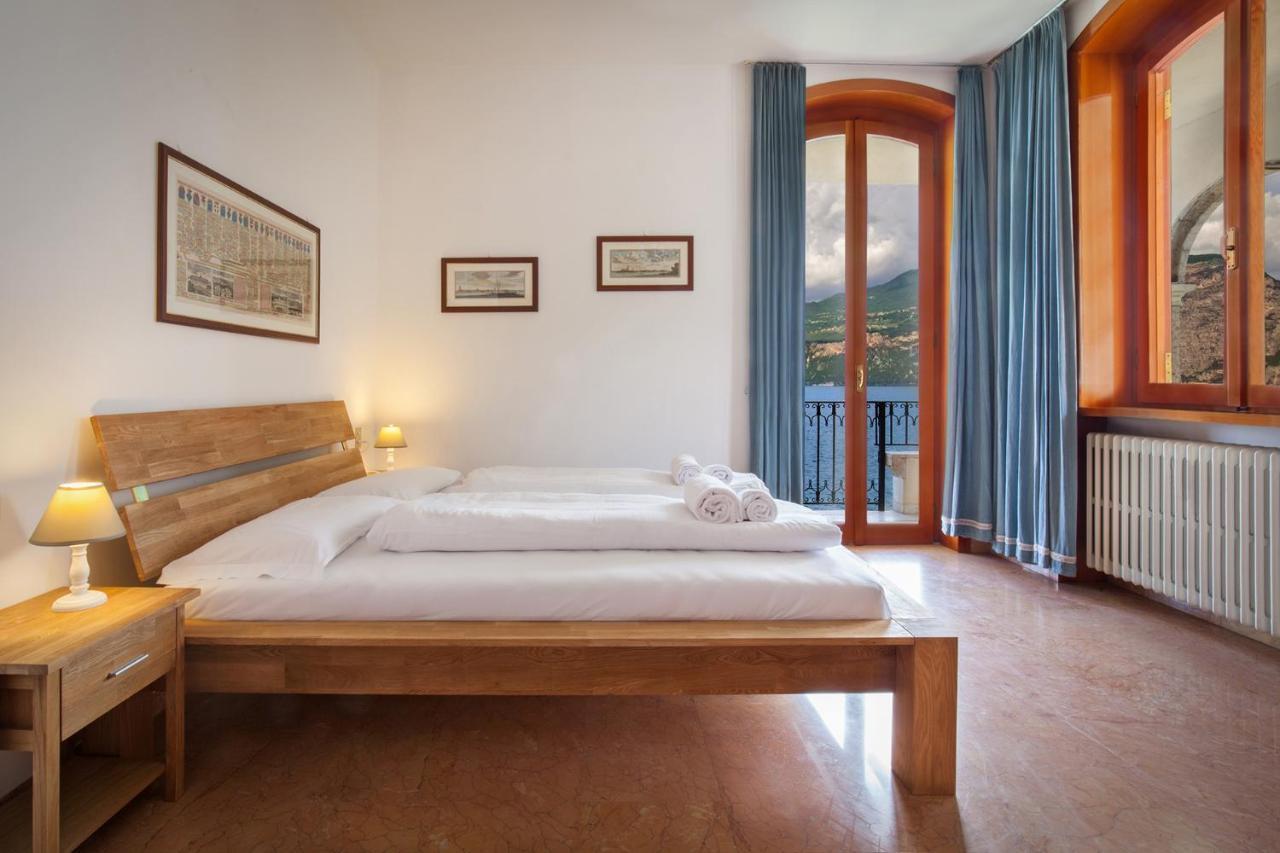 Villa Francesca-Grande Appartamento In Riva Al Lago Brenzone sul Garda Eksteriør billede