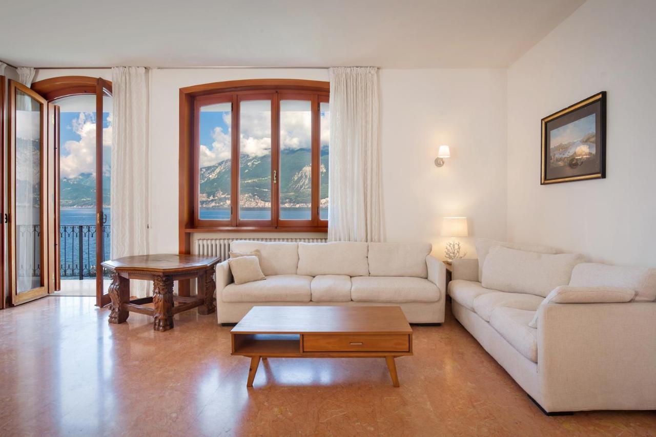 Villa Francesca-Grande Appartamento In Riva Al Lago Brenzone sul Garda Eksteriør billede