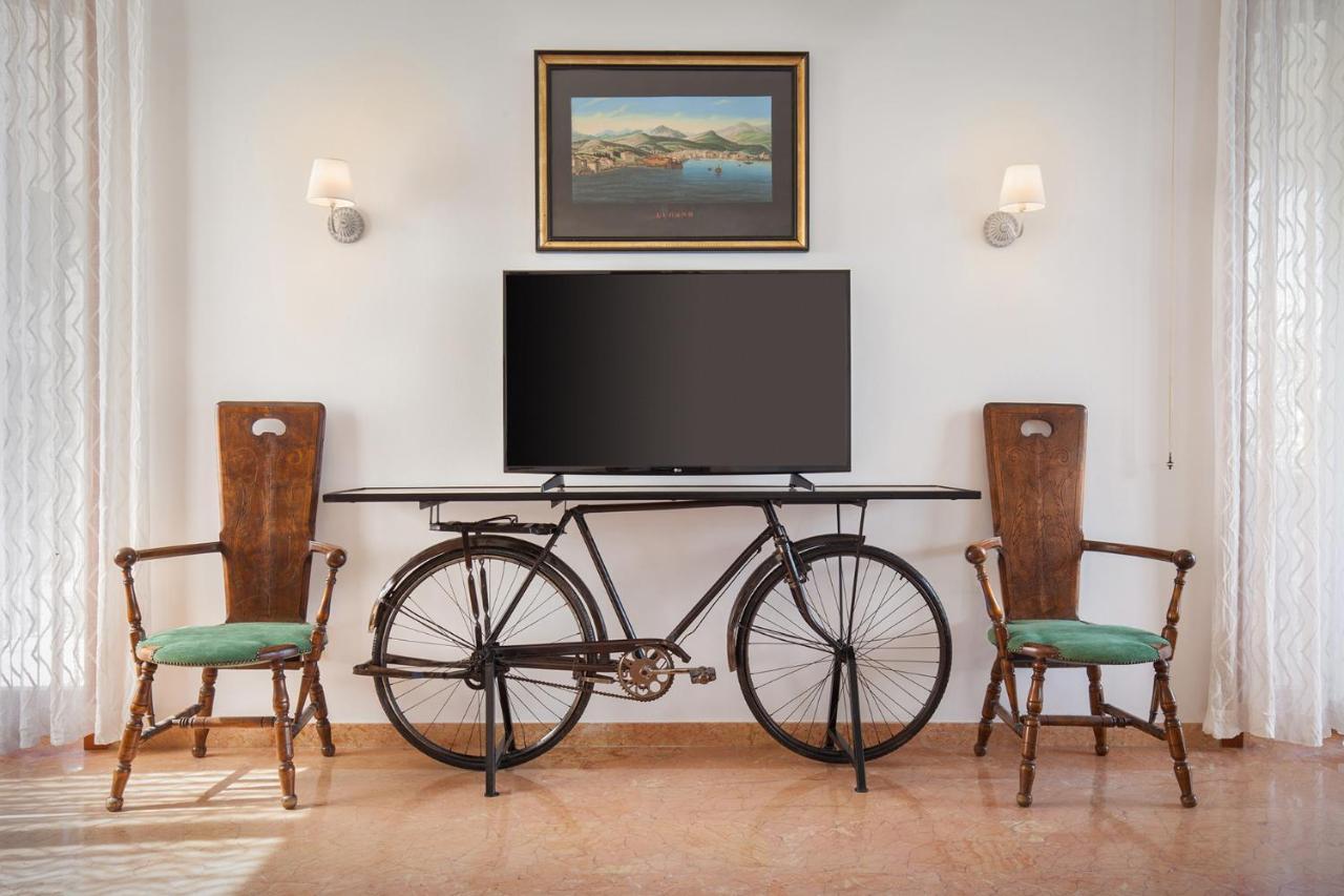 Villa Francesca-Grande Appartamento In Riva Al Lago Brenzone sul Garda Eksteriør billede